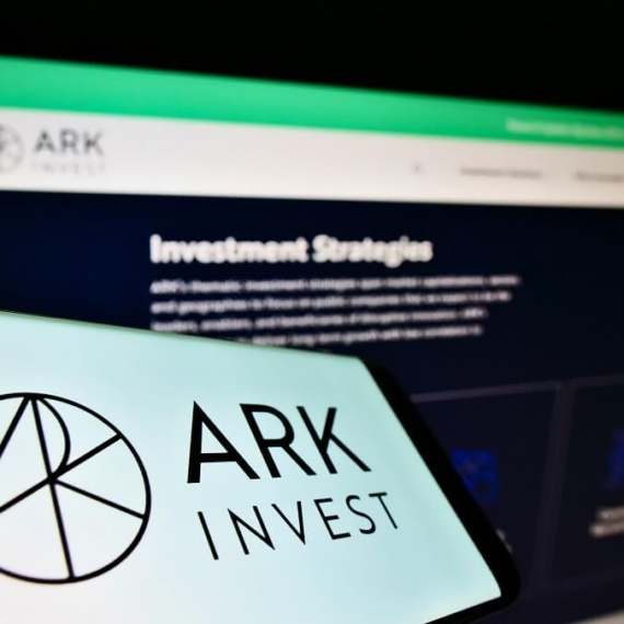 Ark Stacks More Than $20 Million Worth of Coinbase Extra Stocks